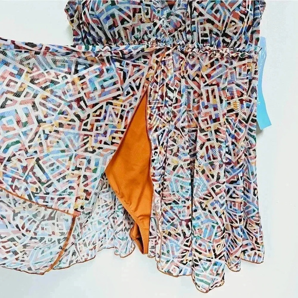 A shore Fit NWT 16w skirted slimming swimsuit - Picture 2 of 10